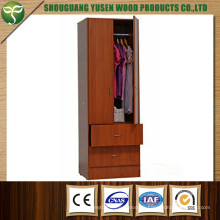 Professionelle Garderobe von Yusen Wood